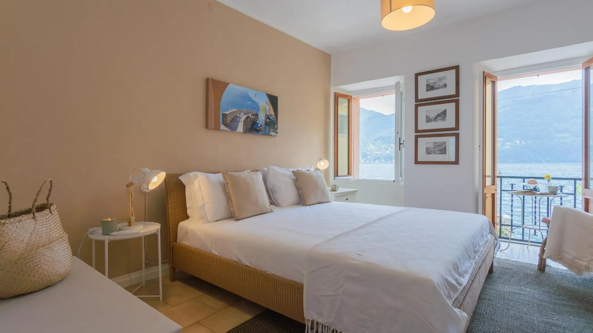 Apartment Il Porticciolo By Rent All Como Carate Urio