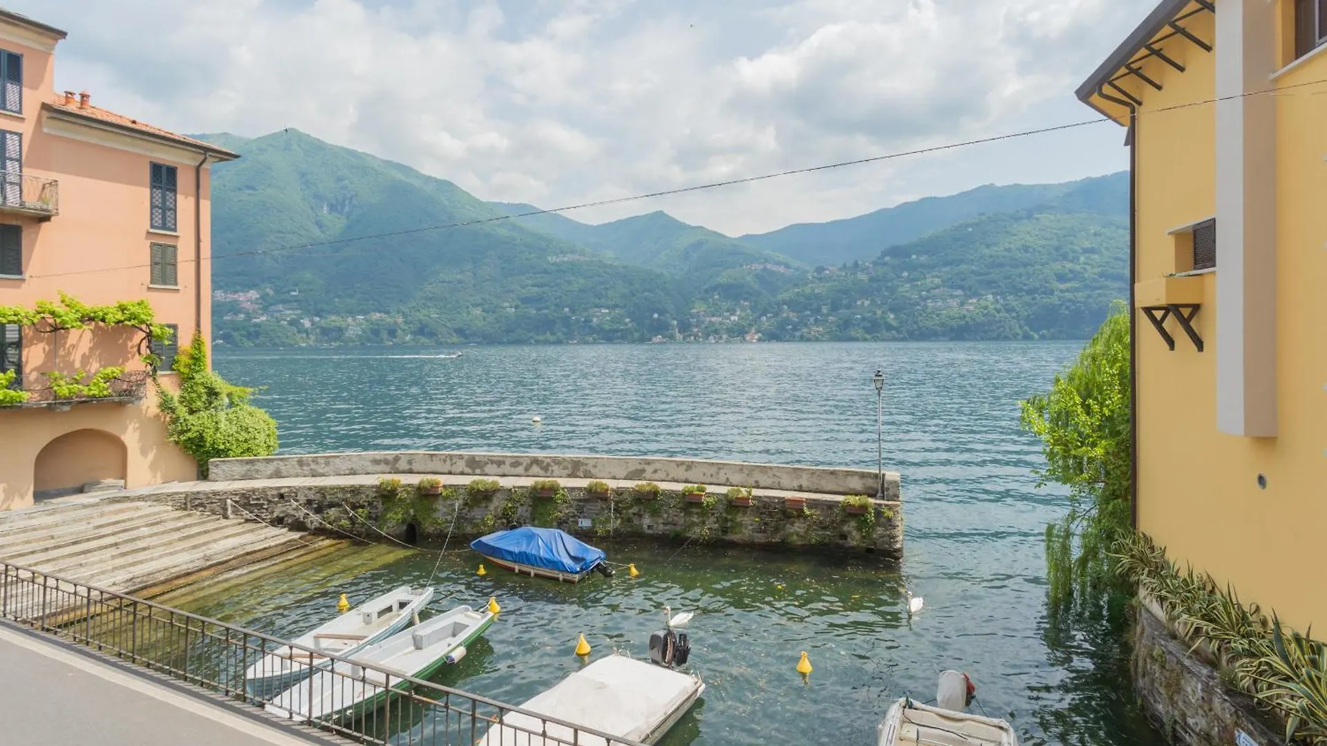 Il Porticciolo By Rent All Como Carate Urio Apartment