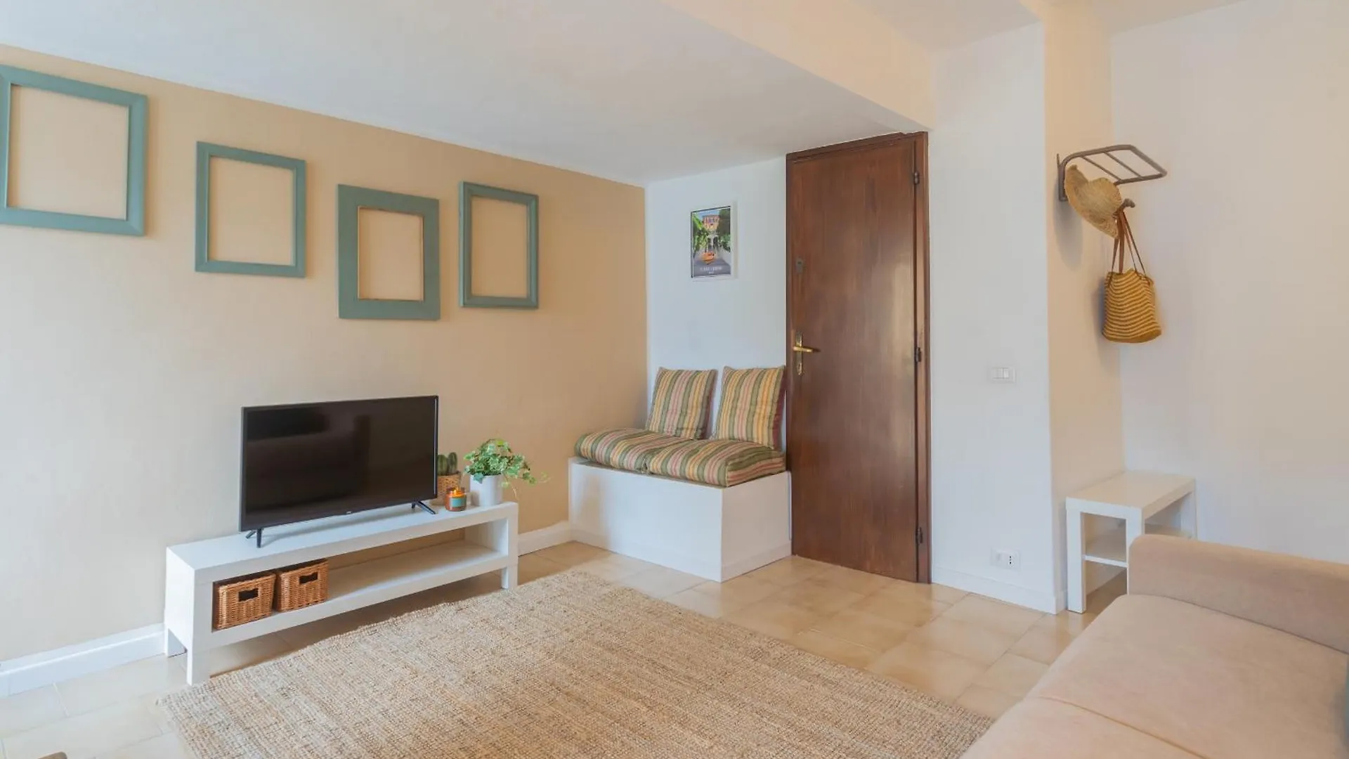 Apartment Il Porticciolo By Rent All Como Carate Urio