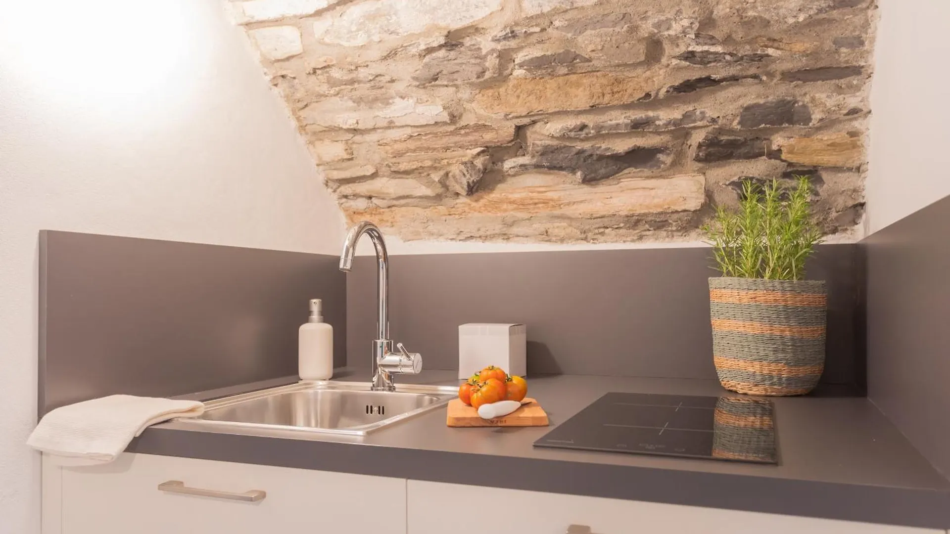 Apartamento Il Porticciolo By Rent All Como Carate Urio Itália
